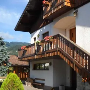 L'isola Delle Rose Bed & Breakfast Sovramonte